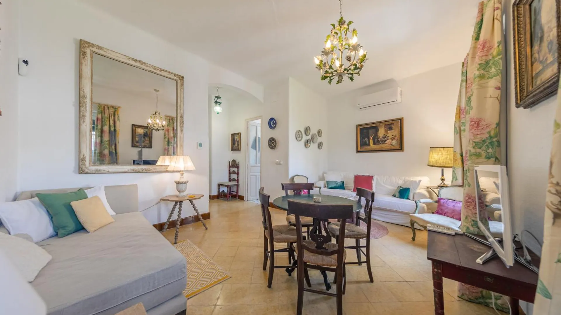 Apartamento Plaza De Dona Elvira Alcazar contacts